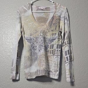 🥳bundle 3 For $15🥳Romeo & Juliet Couture Multicolor Graphic V-Neck Blouse